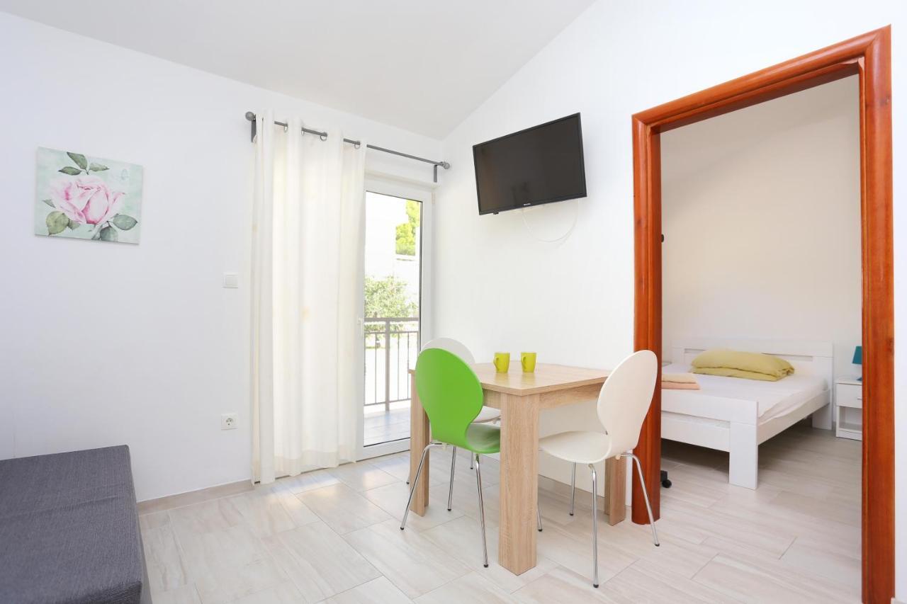 Apartments With A Parking Space Stanici, Omis - 17894 Екстер'єр фото