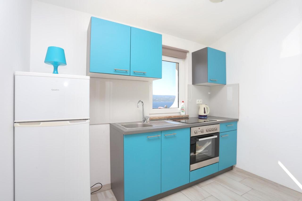 Apartments With A Parking Space Stanici, Omis - 17894 Номер фото