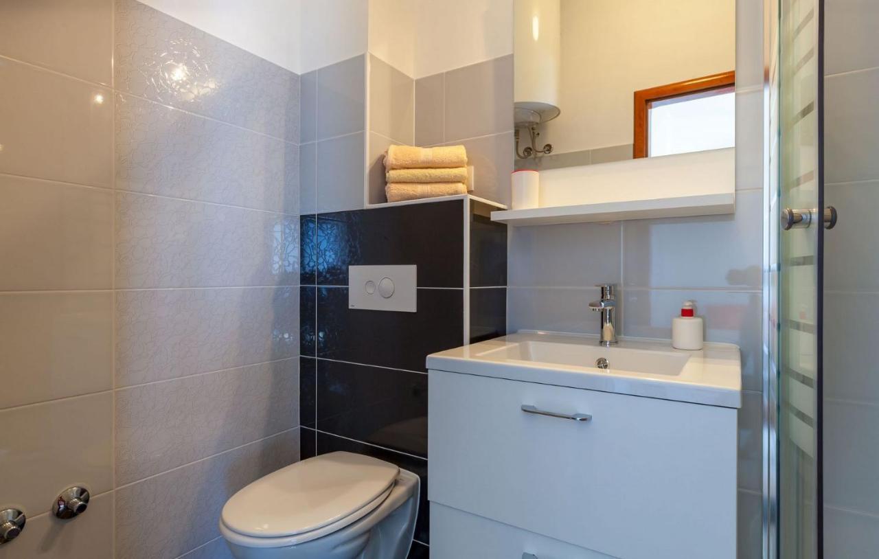 Apartments With A Parking Space Stanici, Omis - 17894 Екстер'єр фото