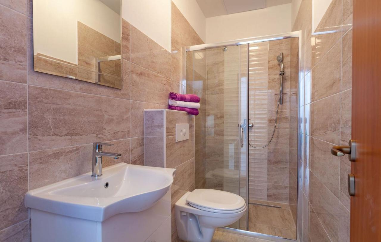 Apartments With A Parking Space Stanici, Omis - 17894 Екстер'єр фото